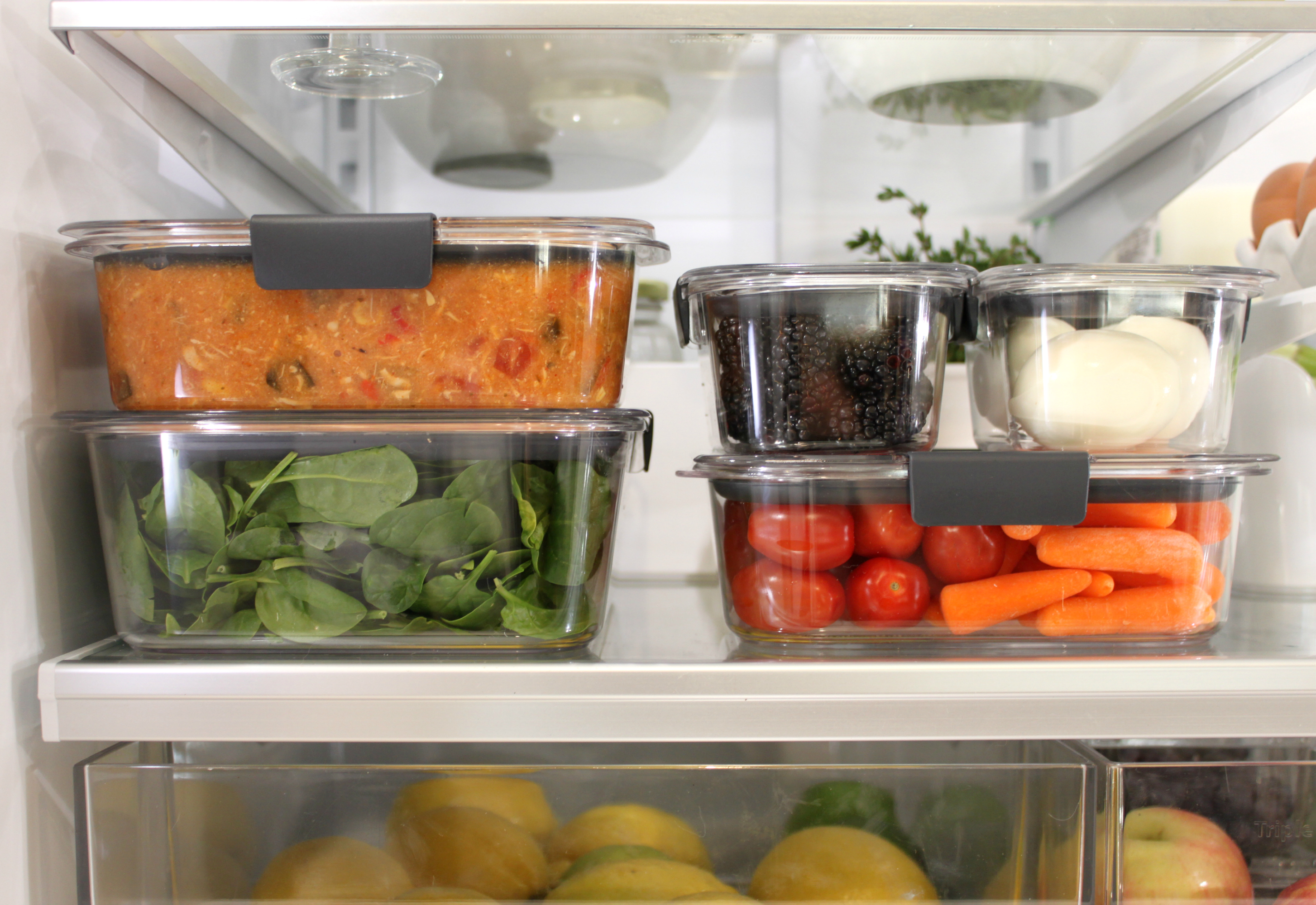 A Brilliantly Organized Fridge with Rubbermaid® BRILLIANCE™ - an inspired  nest